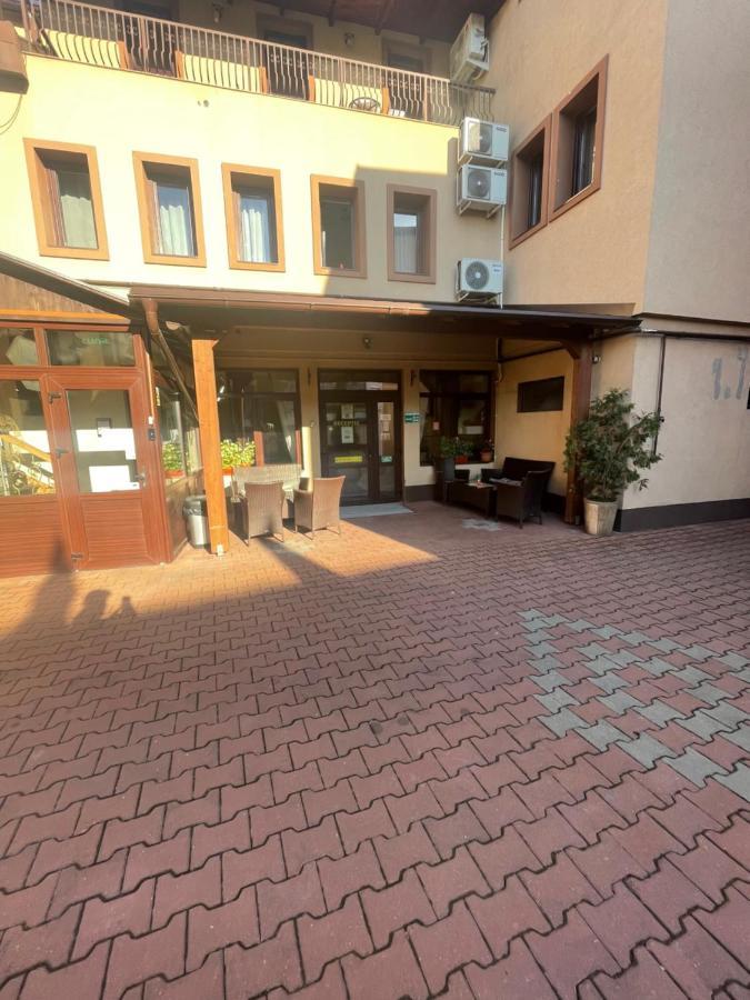 Pension Cleopatra Targu Mures Luaran gambar